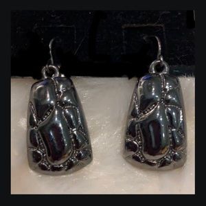 Stunning Earrings!!! EUC!!!